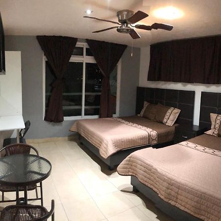 Hotel El Arco Zitácuaro エクステリア 写真